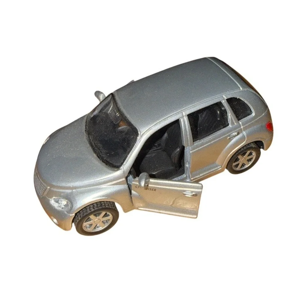 Maisto Chrysler GT Cruiser‎ Diecast Model Car Silver 1:39 Opening Doors